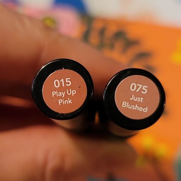 "TWO"-Revlon Creme Gloss Lip Gloss #015 & #075 - Picture 3 of 4